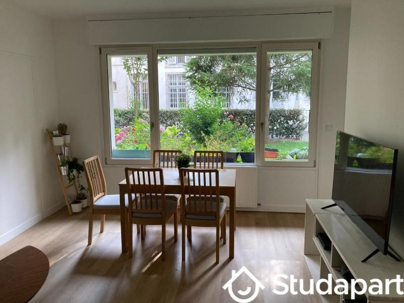 Chambre - 12 m² - 1 pièce