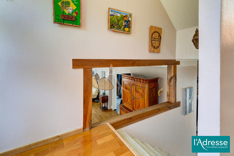 Maison - 223 m² - 7 pièces