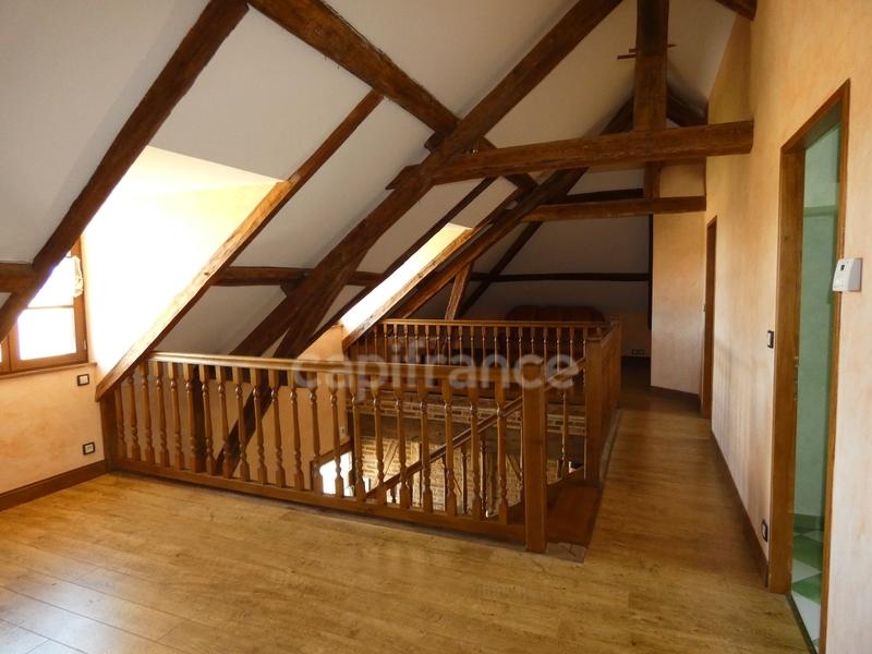 Demeure - 202 m² - 8 pièces