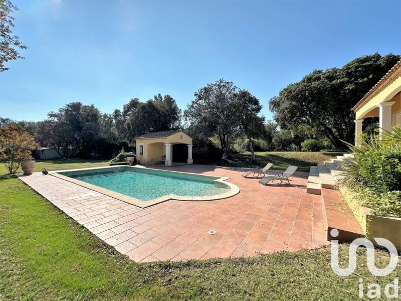 Maison - 210 m² - 8 pièces