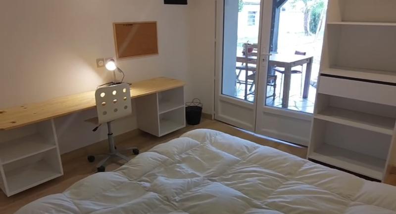 Chambre - 104 m² - 1 pièce