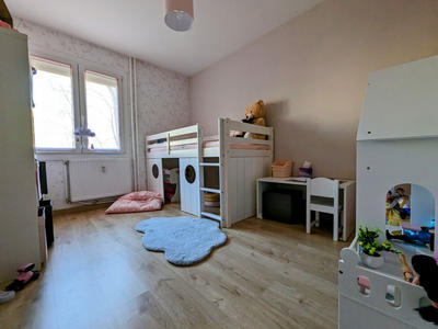 Appartement - 80 m² - 4 pièces