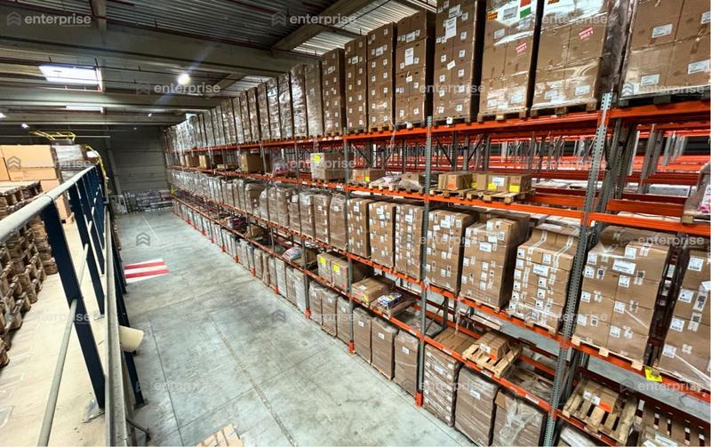 Entrepôt - 23 182 m²