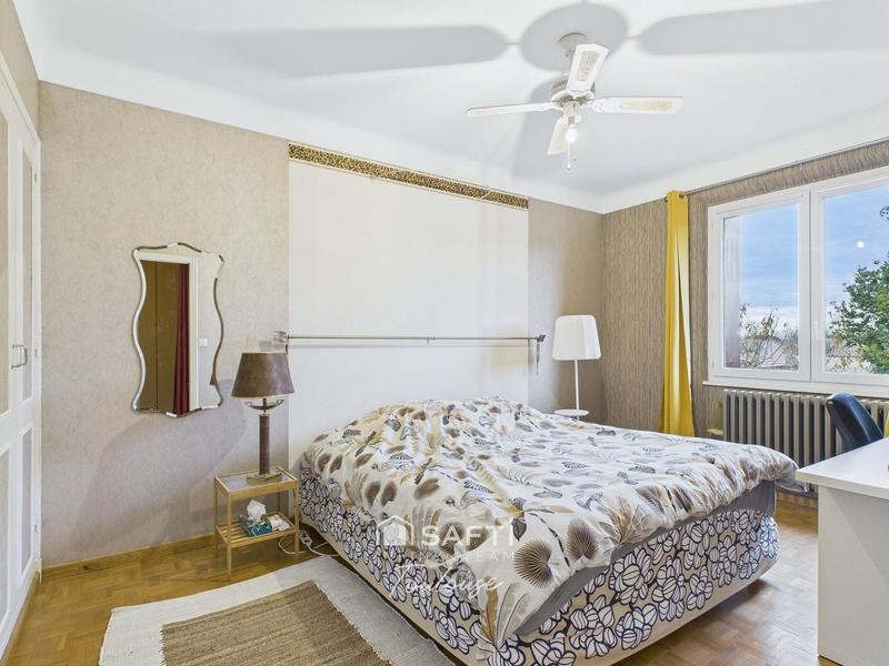 Maison - 274 m² - 8 pièces