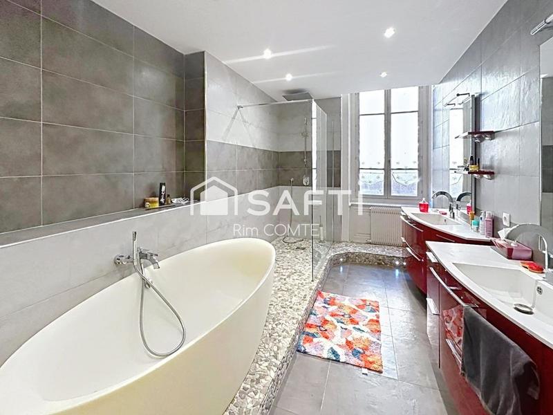 Appartement - 125 m² - 4 pièces