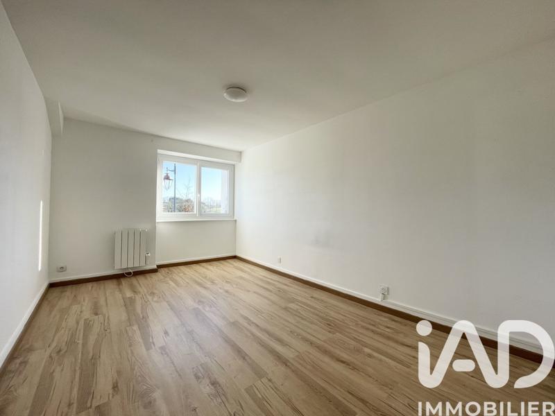 Maison - 200 m² - 8 pièces