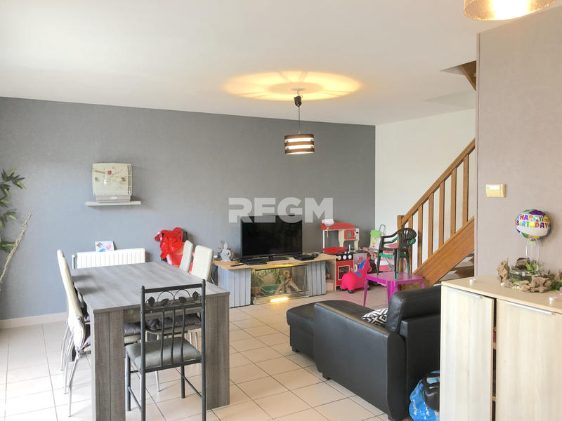 Maison - 240 m² - 12 pièces