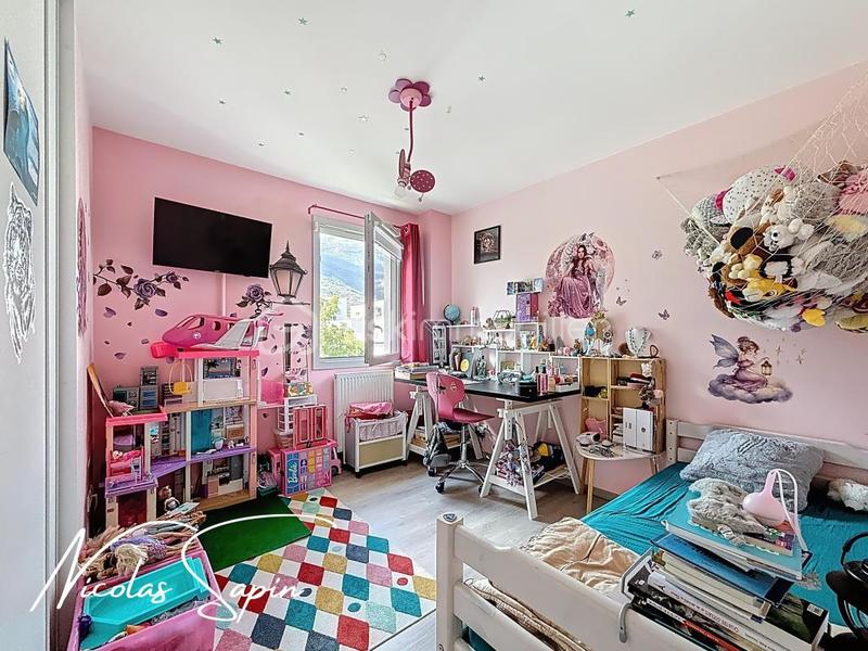 Maison - 102 m² - 5 pièces