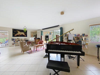 Maison - 141 m² - 6 pièces