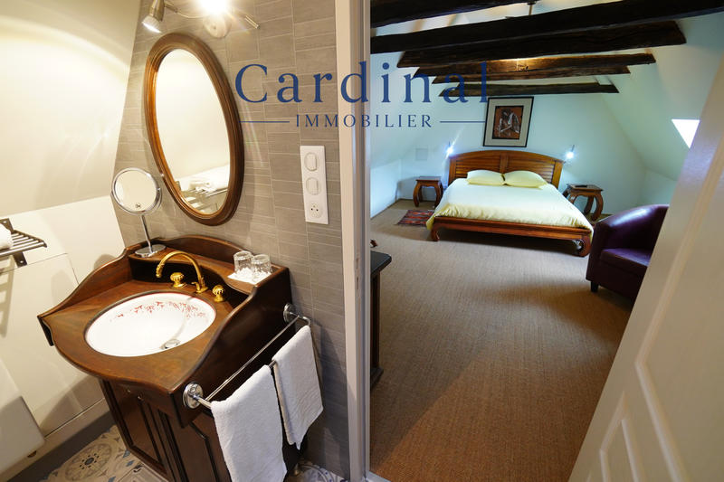 Maison - 450 m² - 11 pièces