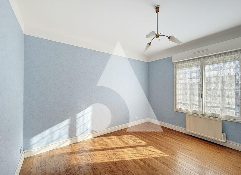 Maison - 191 m² - 7 pièces