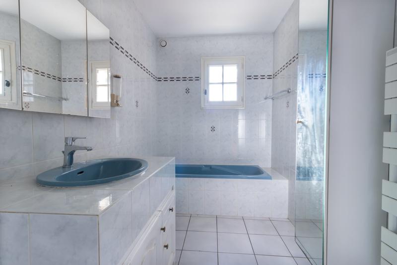 Maison traditionnelle - 136 m² - 5 pièces