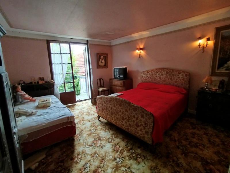 Maison de village - 200 m² - 9 pièces