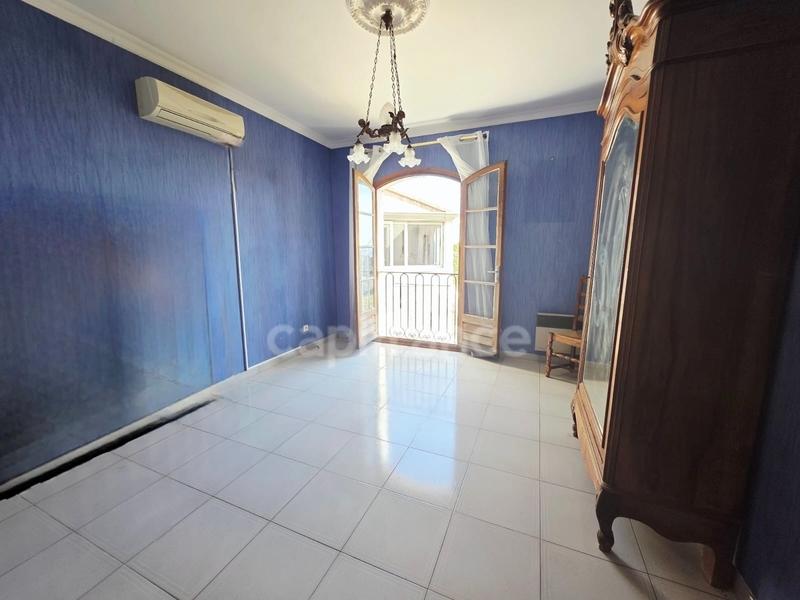 Maison - 353 m² - 10 pièces