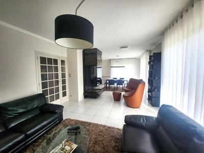 Maison - 182 m² - 5 pièces