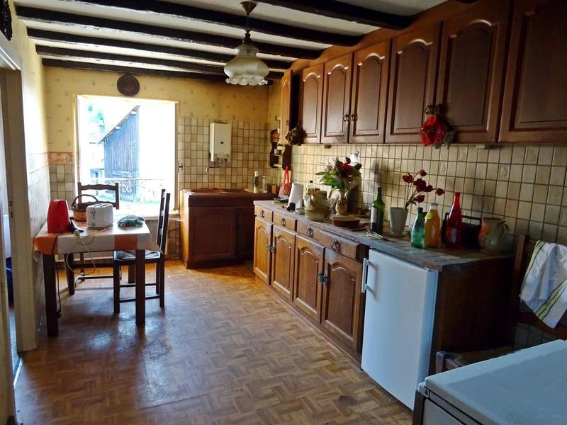 Maison - 93 m² - 8 pièces