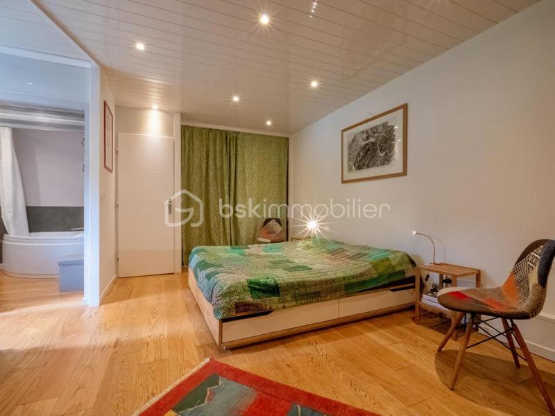 Maison - 190 m² - 8 pièces