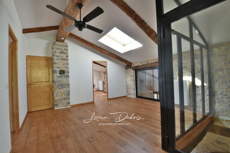 Maison - 234 m² - 6 pièces