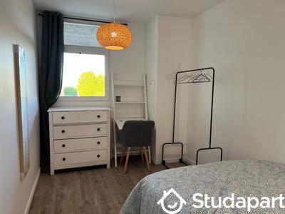 Chambre - 11 m² - 1 pièce