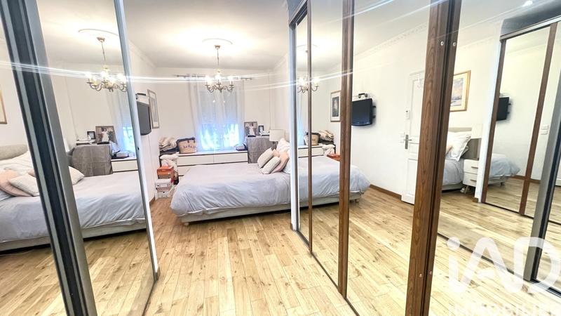 Maison - 201 m² - 7 pièces