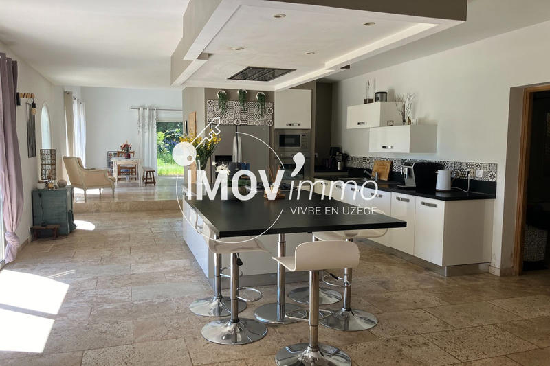 Maison - 204 m² - 7 pièces