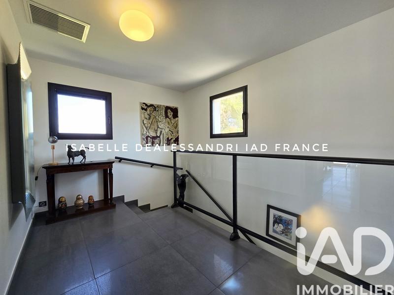 Maison - 162 m² - 5 pièces
