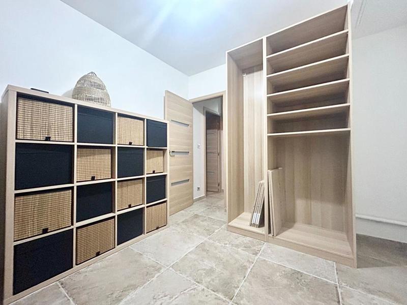 Maison - 205 m² - 7 pièces