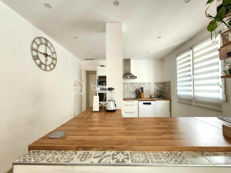 Maison - 246 m² - 10 pièces