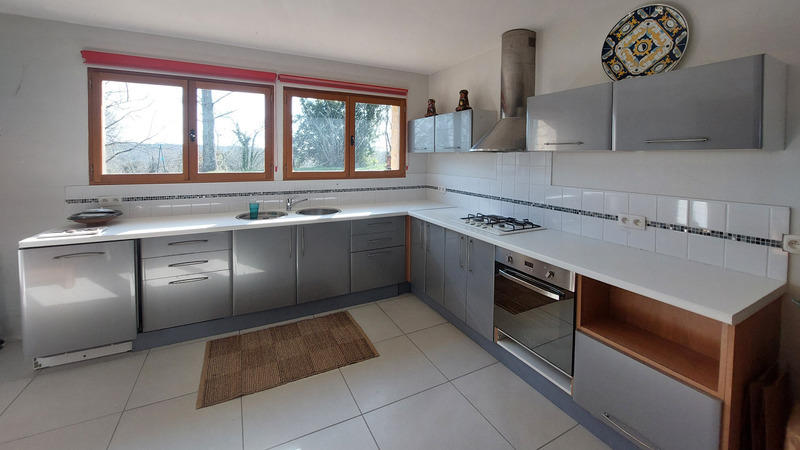 Maison - 244 m² - 8 pièces