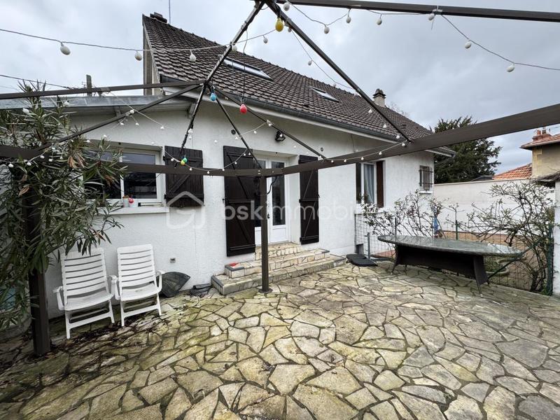 Maison - 160 m² - 5 pièces