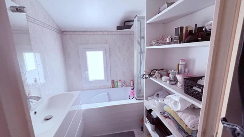 Propriété - 300 m² - 9 pièces