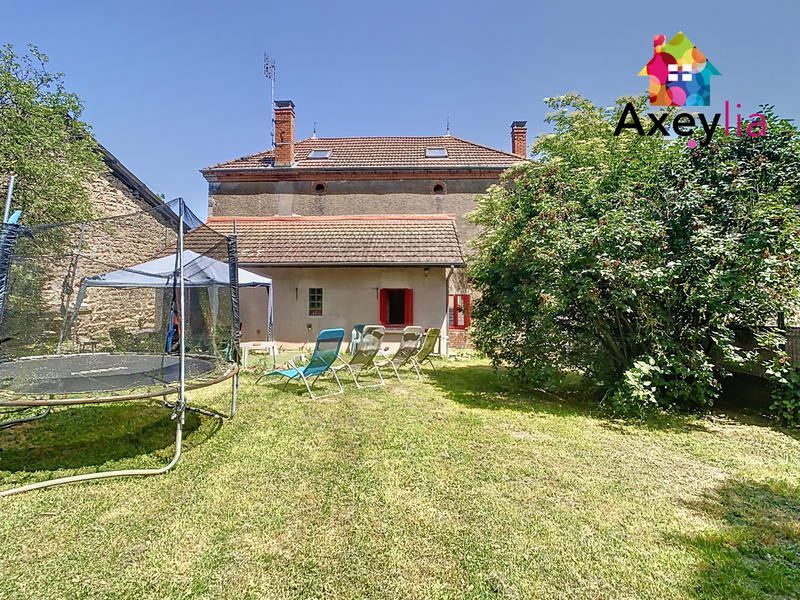 Maison - 257 m² - 7 pièces