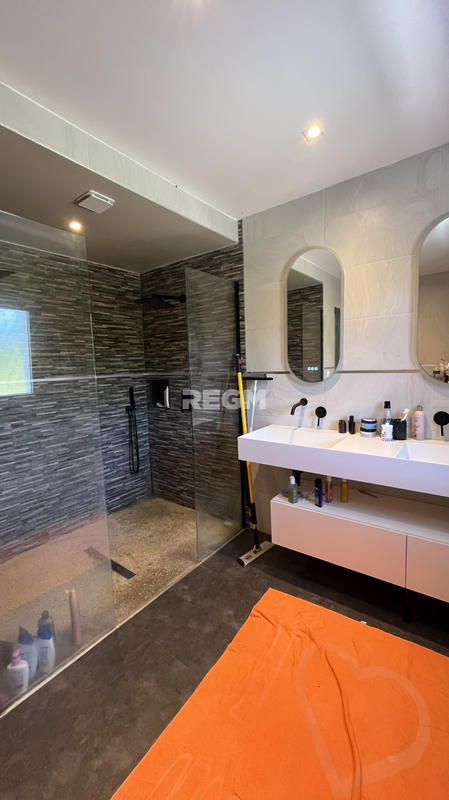 Maison - 150 m² - 7 pièces