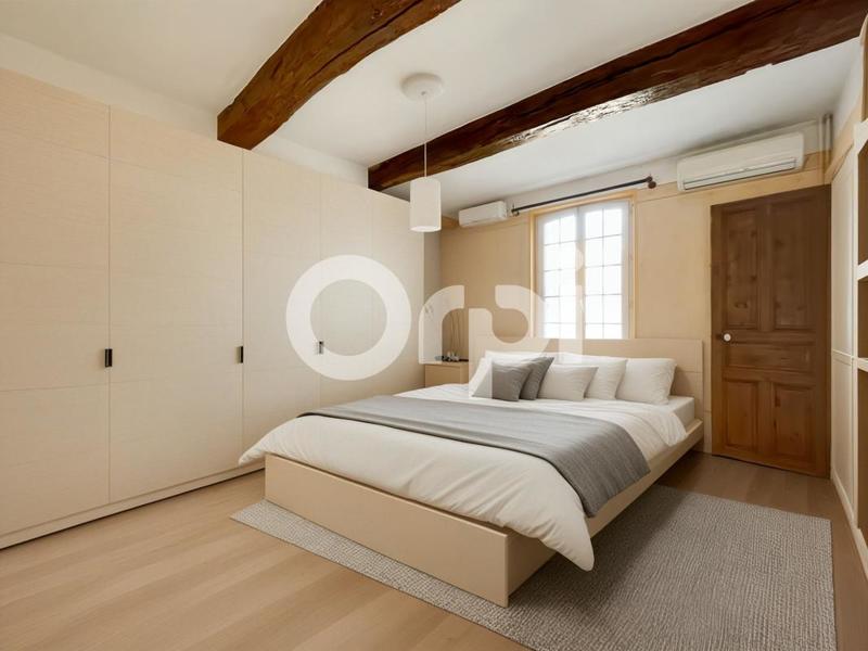 Maison - 300 m² - 8 pièces