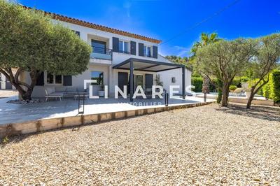 Villa - 220 m² - 6 pièces