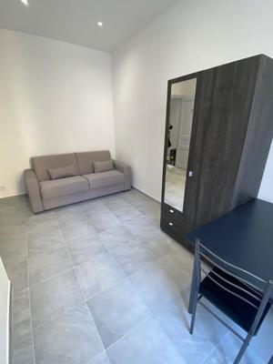 Studio - 15 m² - 1 pièce