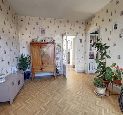 Maison - 170 m² - 8 pièces