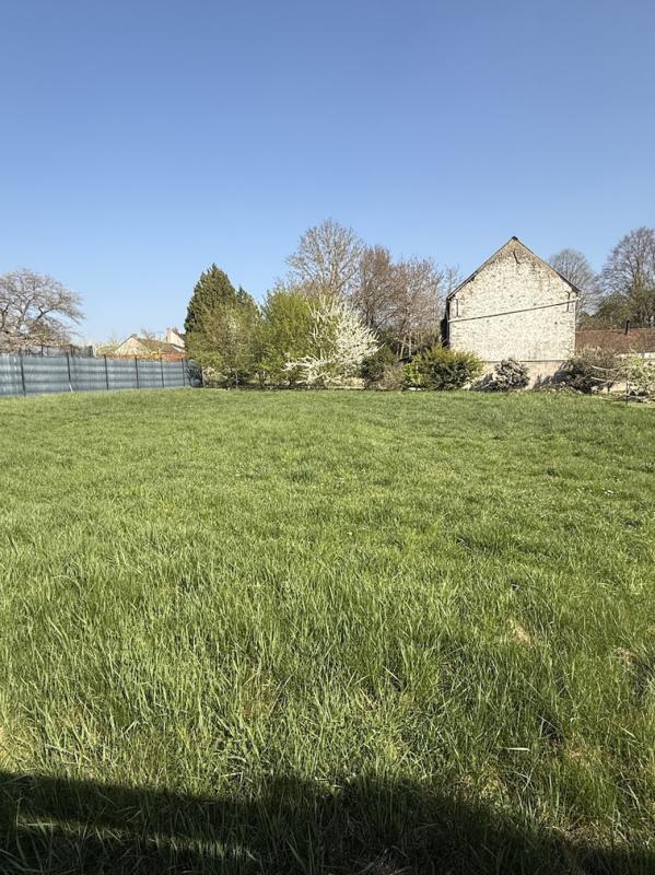 Terrain constructible - 880 m²