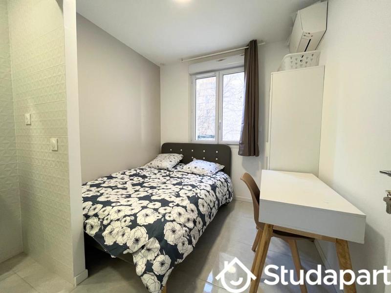 Chambre - 9 m² - 1 pièce