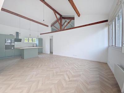 Appartement - 111 m² - 4 pièces