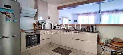 Appartement - 93 m² - 3 pièces