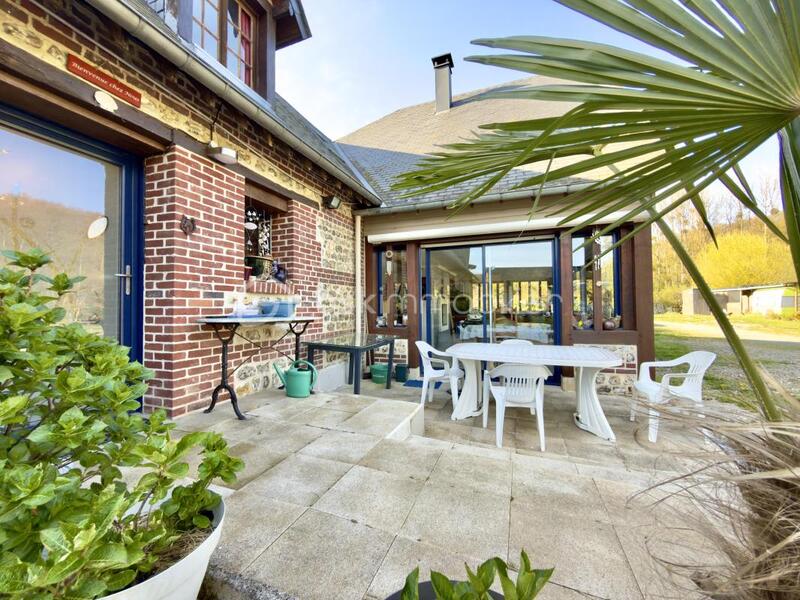 Maison - 160 m² - 8 pièces