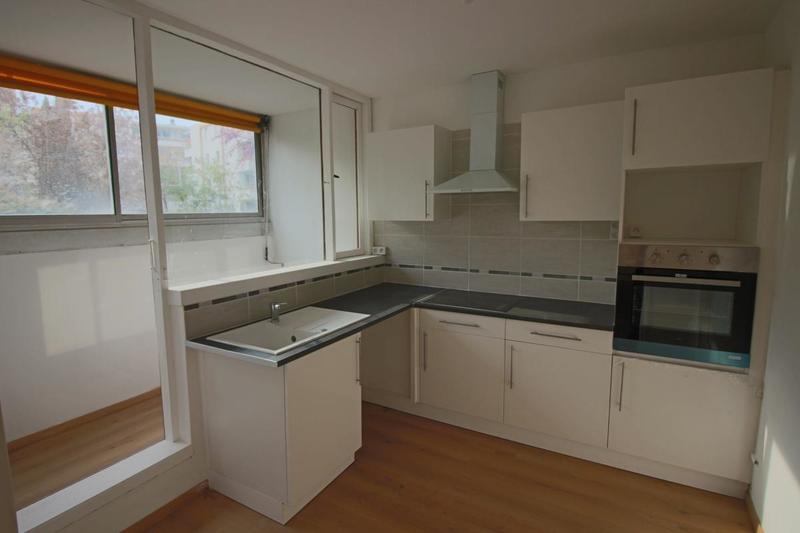 Appartement ancien - 68 m² - 3 pièces