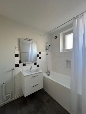 Maison - 76 m² - 3 pièces