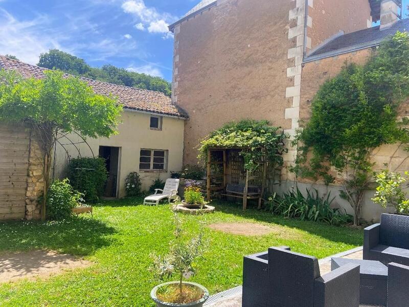 Maison ancienne - 255 m² - 10 pièces