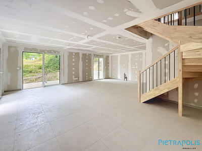 Maison - 142 m² - 5 pièces