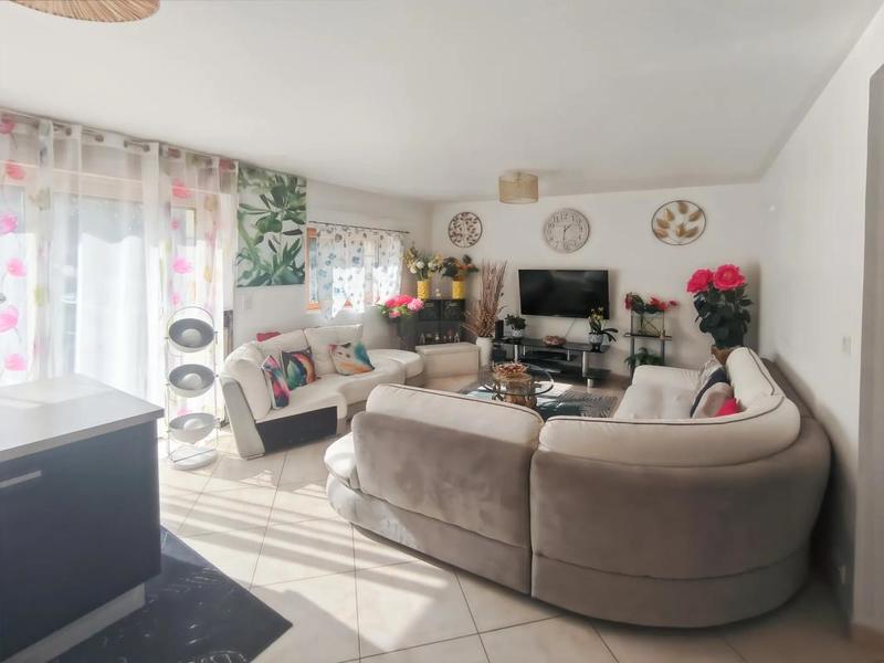 Maison - 140 m² - 5 pièces