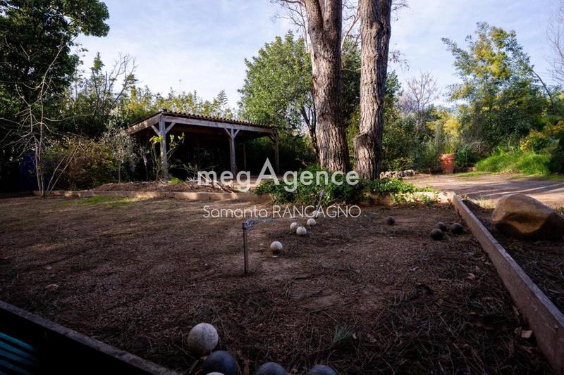 Maison - 308 m² - 10 pièces