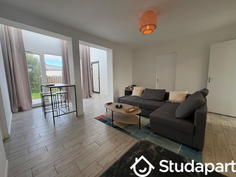 Chambre - 14 m² - 1 pièce