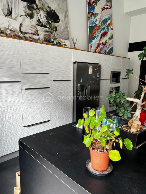 Loft - 220 m² - 4 pièces